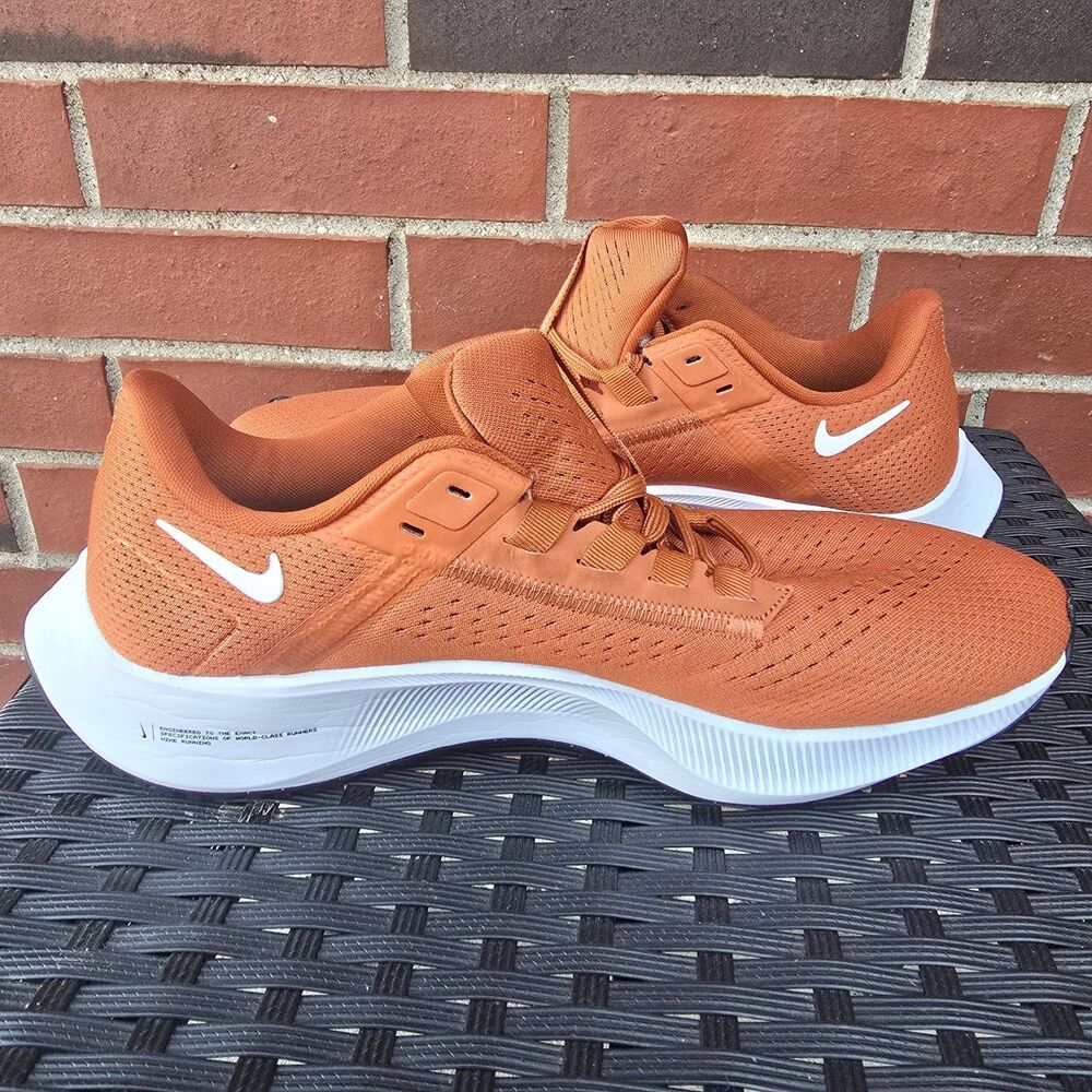 NIKE AIR ZOOM PEGASUS WOMENS SIZE 10 DESERT ORANGE TEXAS CZ1901-801 RUNNING - Picture 4 of 7